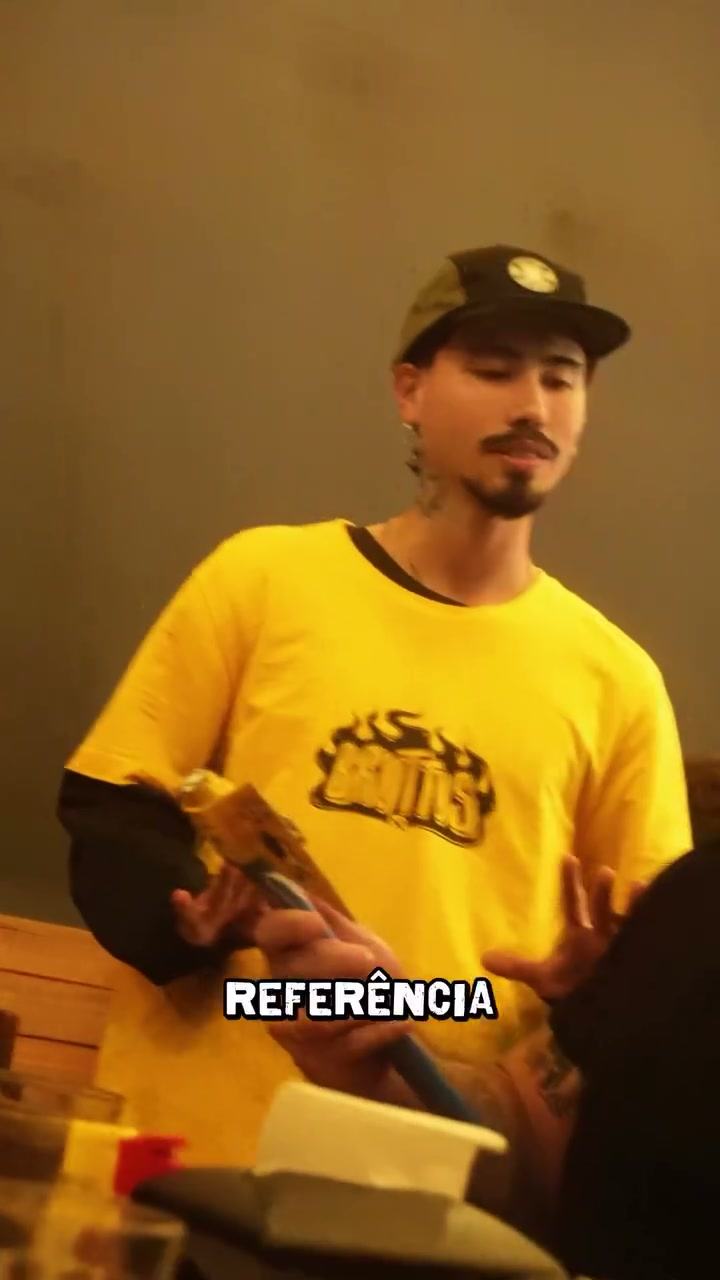 Frame 9s — Japa falando sozinho, trecho parado