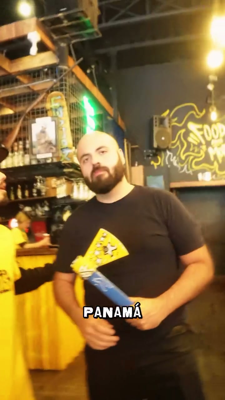 24s — cliente bar PANAMÁ